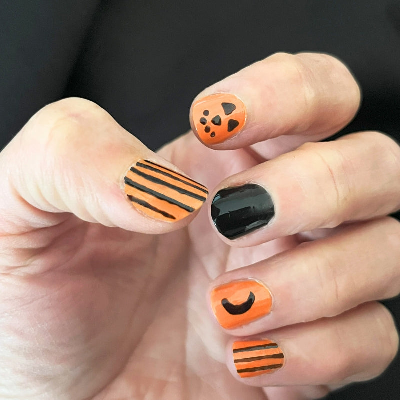 Mon ail art citrouille facile avec les vernis à ongles YAKA