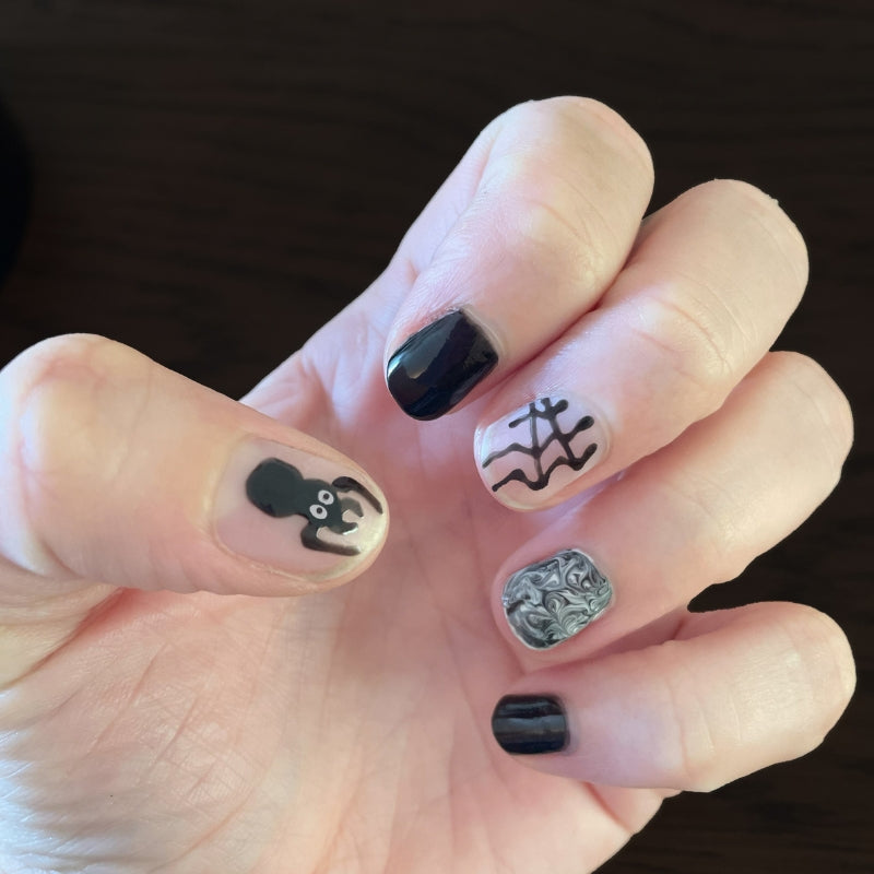Mon nail art toile d'araignée facile avec les vernis à ongles YAKA